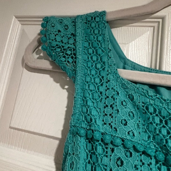 Girls Lace Belted Dress - Picture 4 of 5